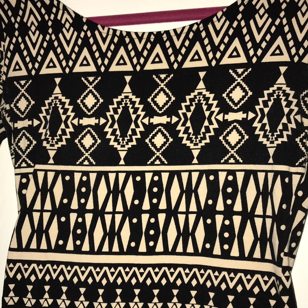 Patterned Dress - Picture 3 of 3
